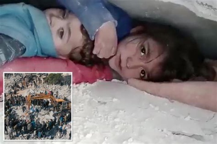 
7-year-old Syrian girl protects brother from earthquake rubble for 36 hours 