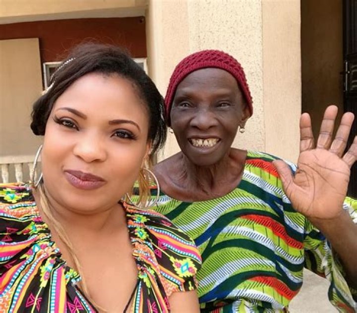 
Actress Laide Bakare Causes Stir With New Photos Of Herself While Shopping In America 