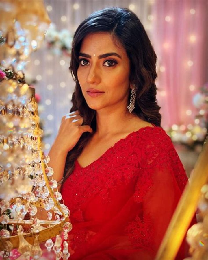 
Aditi Sharma Height, Weight, Net Worth, Age, Birthday, Wikipedia, Who, Instagram, Biography 