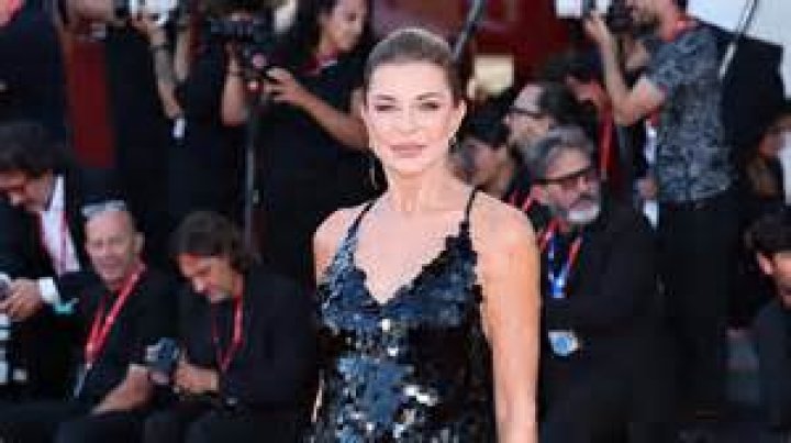 
Alba Parietti Height, Weight, Net Worth, Age, Birthday, Wikipedia, Who, Nationality, Biography 