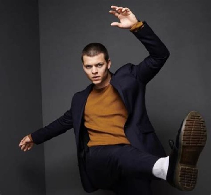 Alex Høgh Andersen Height, Weight, Net Worth, Age, Birthday, Wikipedia, Who, Nationality, Biography