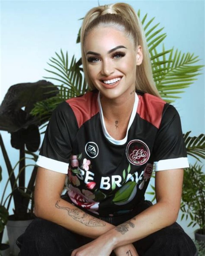 Alisha Height, Weight, Net Worth, Age, Birthday, Wikipedia, Who, Nationality, Biography