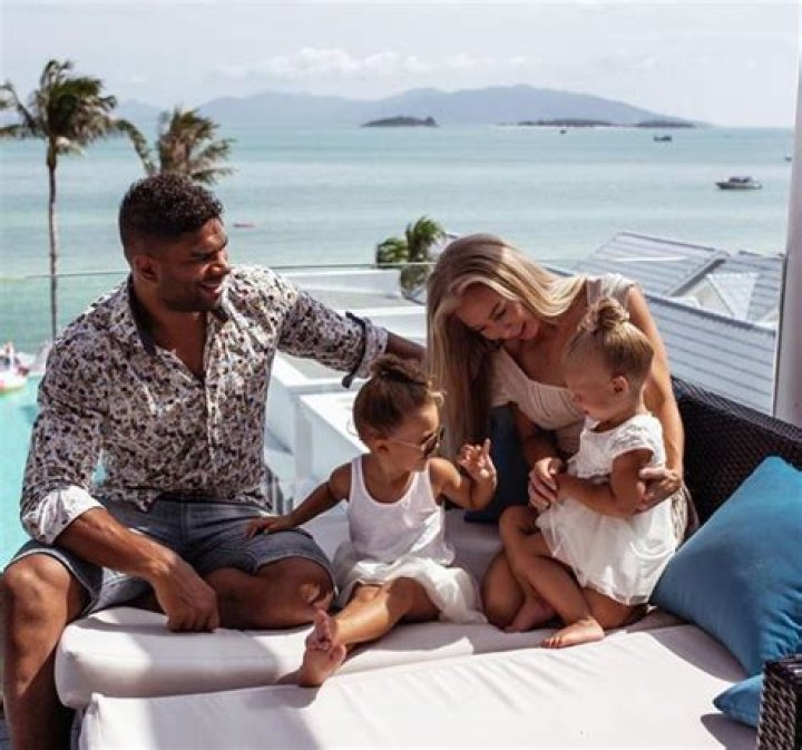 
Alistair Overeem Wife Zelina Bexander Have Been Married For Over 3 Decades 