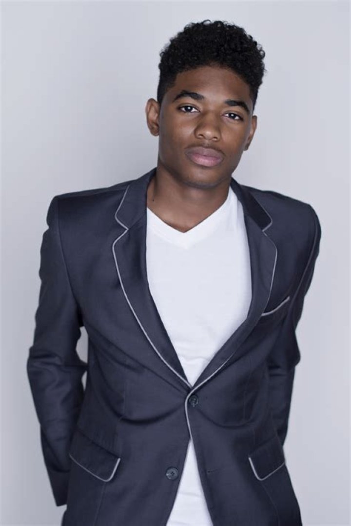 
All About Nadji Jeter: Age, Height, Net Worth, Girlfriend, Family 