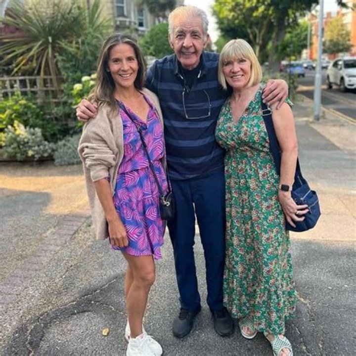 
Amanda Byram Height, Weight, Net Worth, Age, Birthday, Wikipedia, Who, Nationality, Biography 