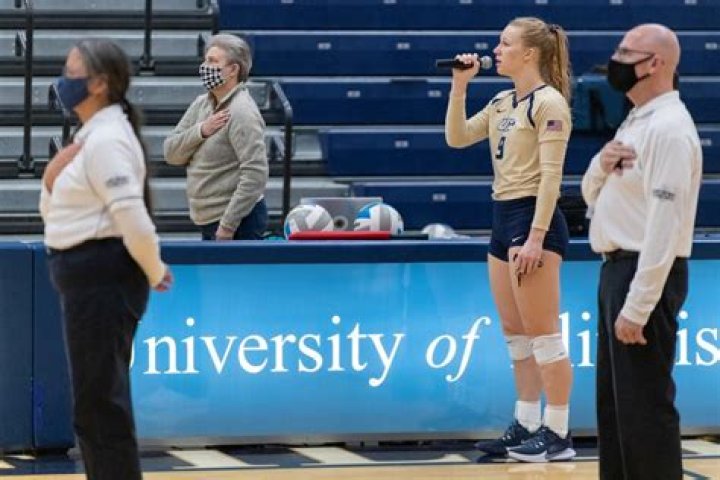 American Idol Contestant Hannah Nicolaisen Played Volleyball For Cowley College