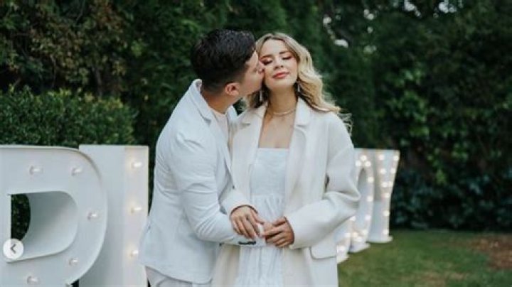 Are Cesar Pantoja And Carol Castro Dating? Here’s What We Know