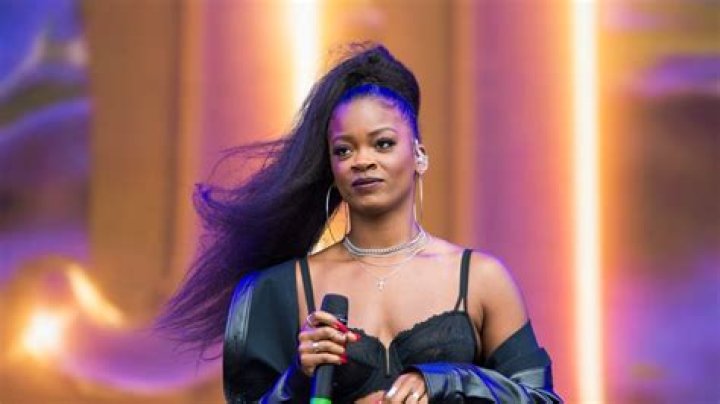 
Ari Lennox Says Her Upcoming Album Is About ‘Providing Grace And Compassion To Myself’ 