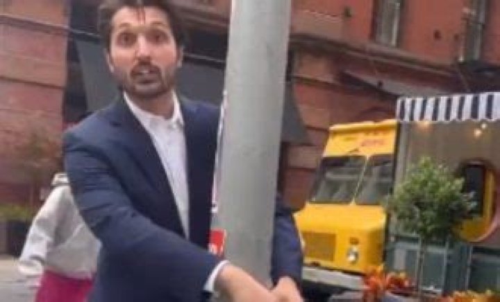 
Blackrock employee Haider Tawakali slammed for tearing down posters of kidnapped Israelis by Hamas 