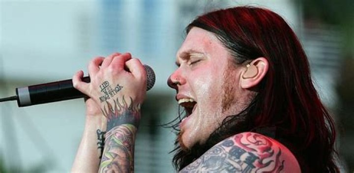 Brent Smith is not Married to Wife. Dating Girlfriend: Ashley Marshall.