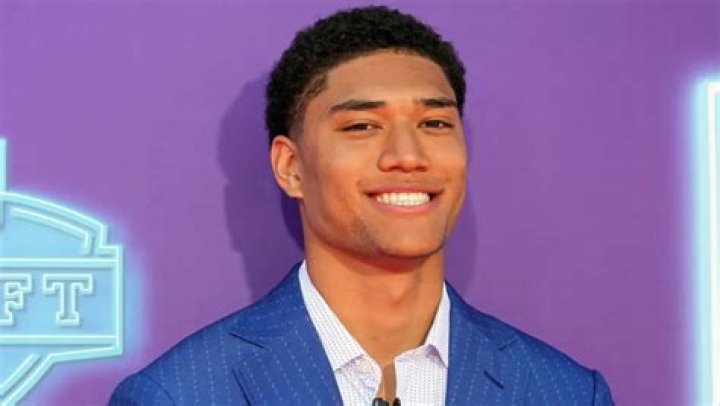 Cameron Hamilton Height, Weight, Net Worth, Age, Birthday, Wikipedia, Who, Instagram, Biography