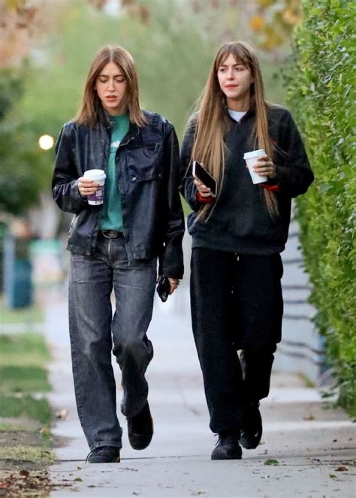 
Chantel Jeffries And Fai Khadra Hanging Out, Fans Think They Are Not Just Close Pals 