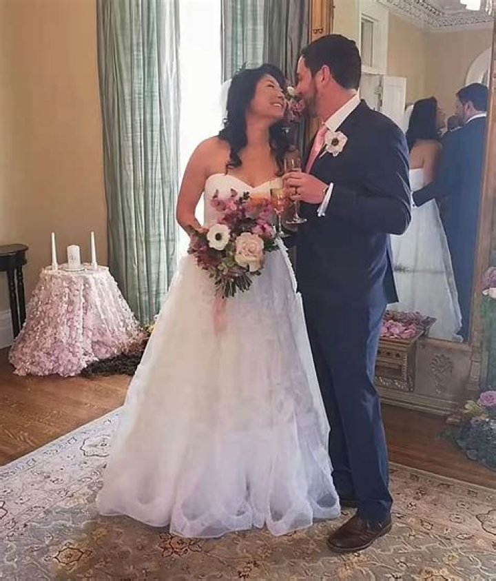 
Christe Chen Dawson, Kroger’s Pharmacist, was found dead in a hotel room 