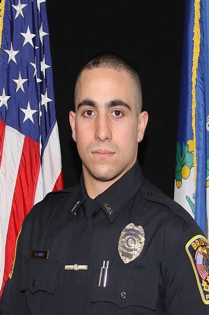 Connecticut police officer Dustin DeMonte who was killed while responding to call leaves behind 2 young kids, pregnant wife