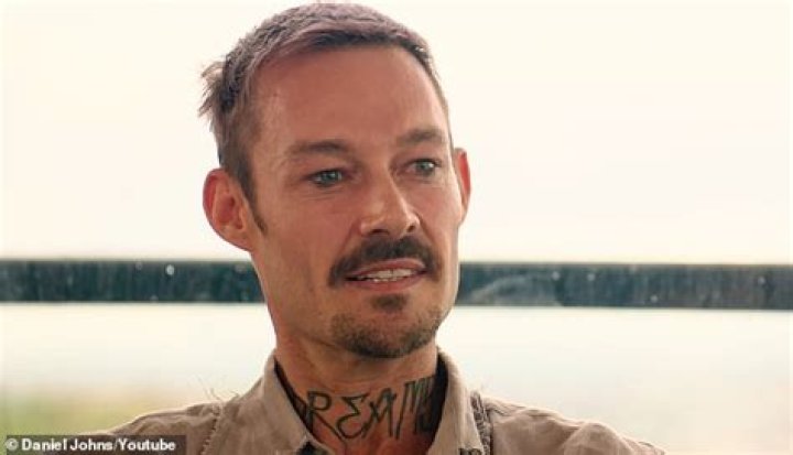 
Daniel Johns Height, Weight, Net Worth, Age, Birthday, Wikipedia, Who, Nationality, Biography 