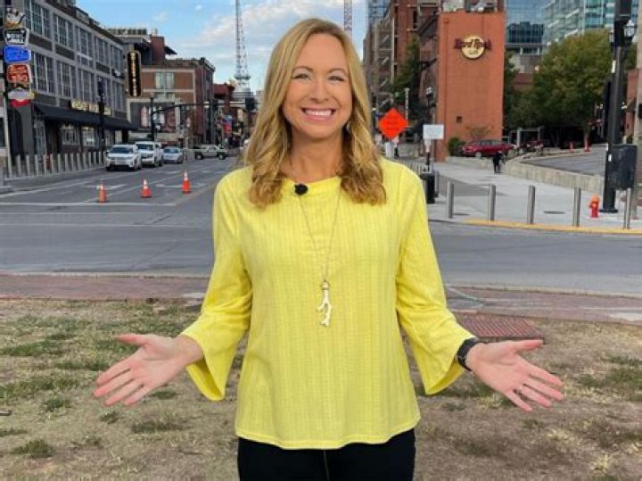 Danielle Breezy Height, Weight, Net Worth, Age, Birthday, Wikipedia, Who, Instagram, Biography