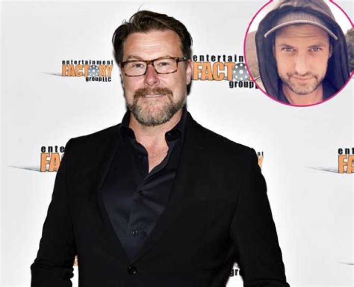 
Dean McDermott Shares Tori Spelling’s Photo with the Caption ‘Hot Wife Alert’: ‘Holy Smoke Show’ 