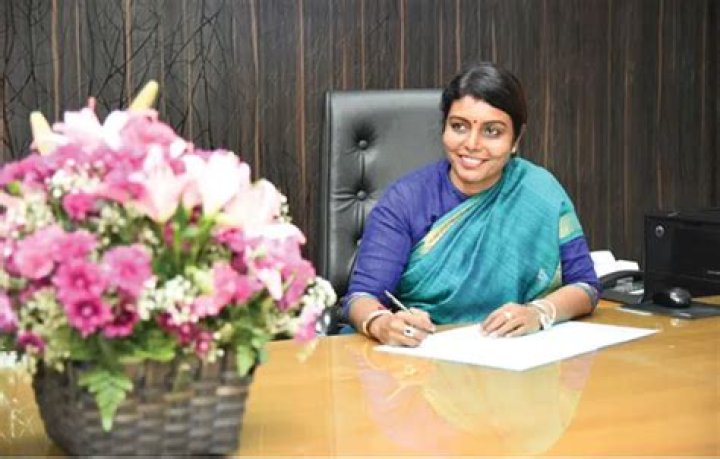 
Dr Beela Rajesh Height, Weight, Net Worth, Age, Birthday, Wikipedia, Who, Instagram, Biography 