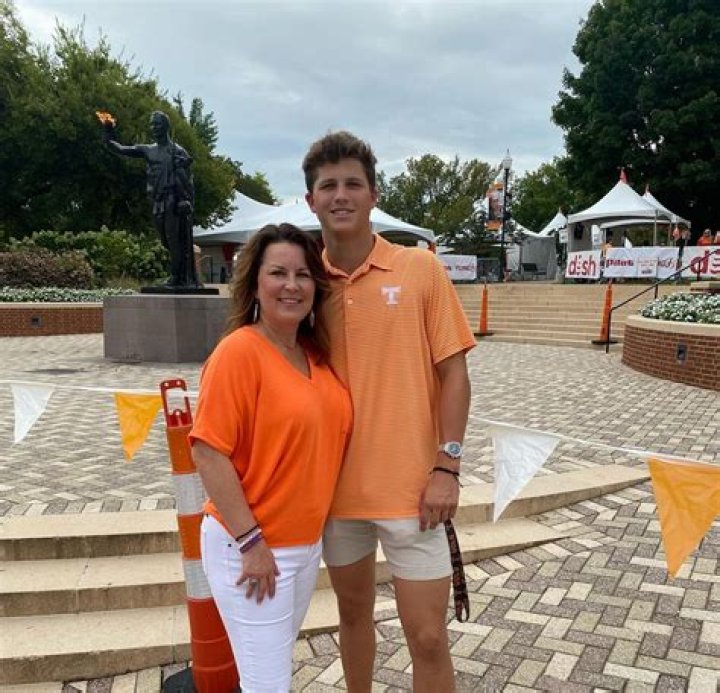 
Drew Beam Sister Carlee Beam, Siblings Parents And Ethnicity 