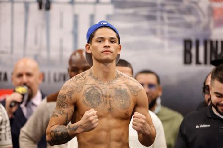 
Eduardo Hernandez Gracia Height, Weight, Net Worth, Age, Birthday, Wikipedia, Who, Nationality, Biography 