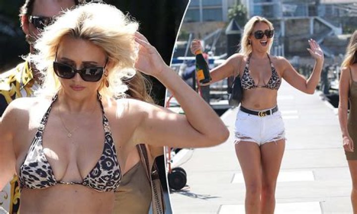 Ellie-Jean Coffey Height, Weight, Net Worth, Age, Birthday, Wikipedia, Who, Instagram, Biography