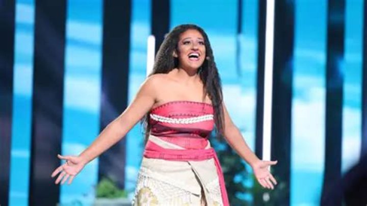 
Esperansa Grasia Height, Weight, Net Worth, Age, Birthday, Wikipedia, Who, Nationality, Biography 