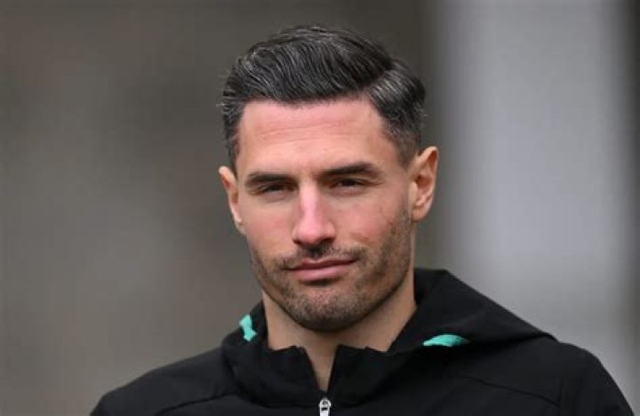 Fabian Schar Height, Weight, Net Worth, Age, Birthday, Wikipedia, Who, Instagram, Biography