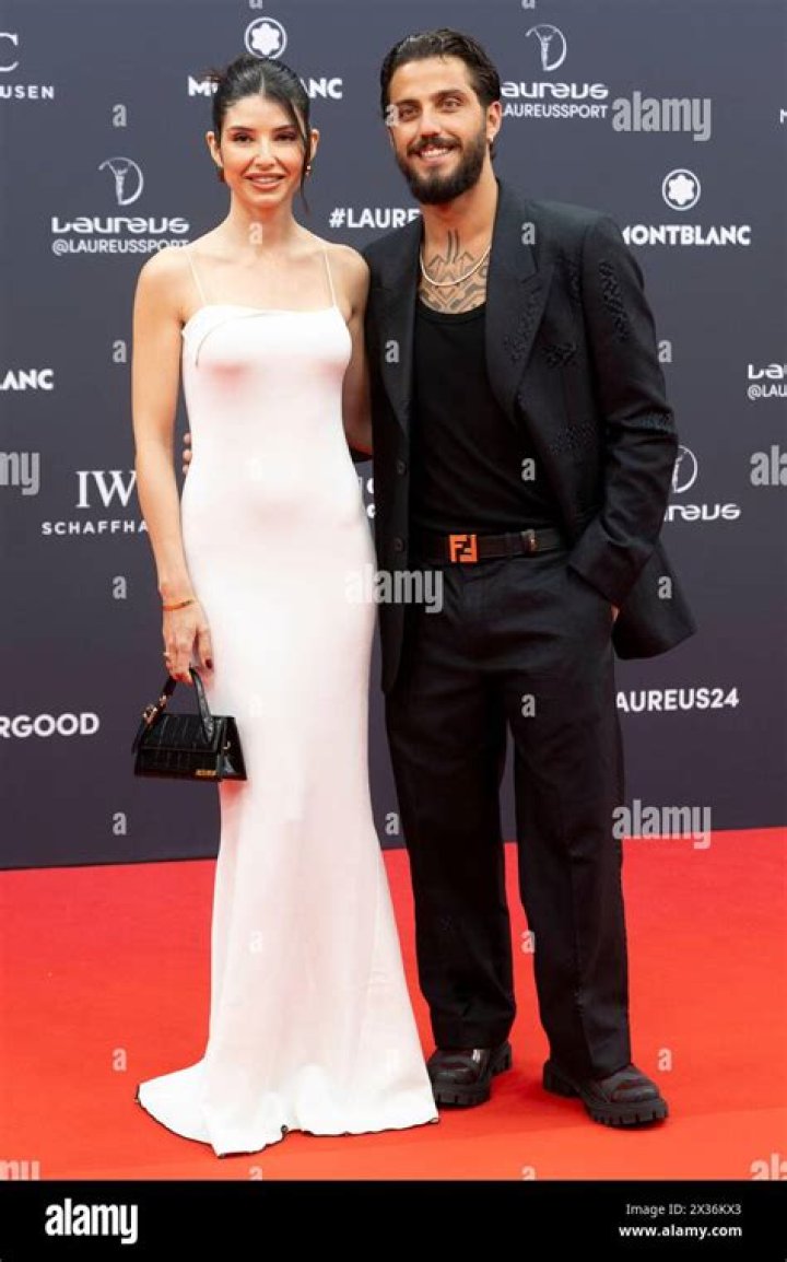 Filipe Toledo Wife Ananda Marcal Height, Weight, Net Worth, Age, Birthday, Wikipedia, Who, Nationality, Biography