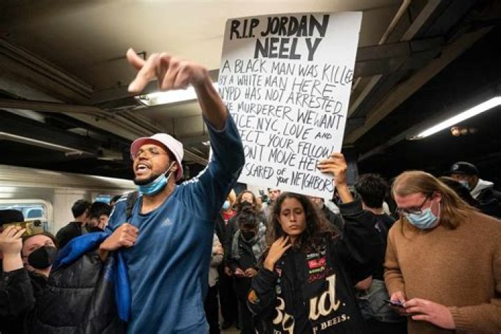 
How Daniel Penny is being painted as a ‘hero’ after Jordan Neely subway chokehold 