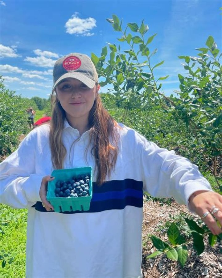 Is Chelsea Cutler Gay? Age, Height, Net Worth