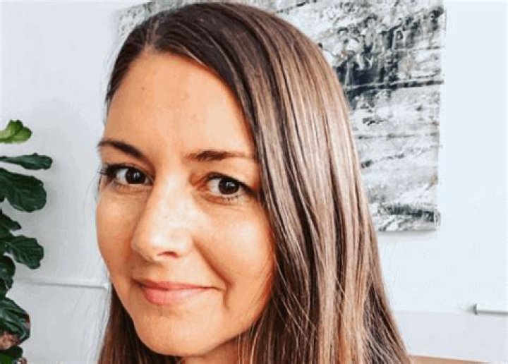 
Is Kristin Stanford Married? Her Bio, Age, Husband and Kids 