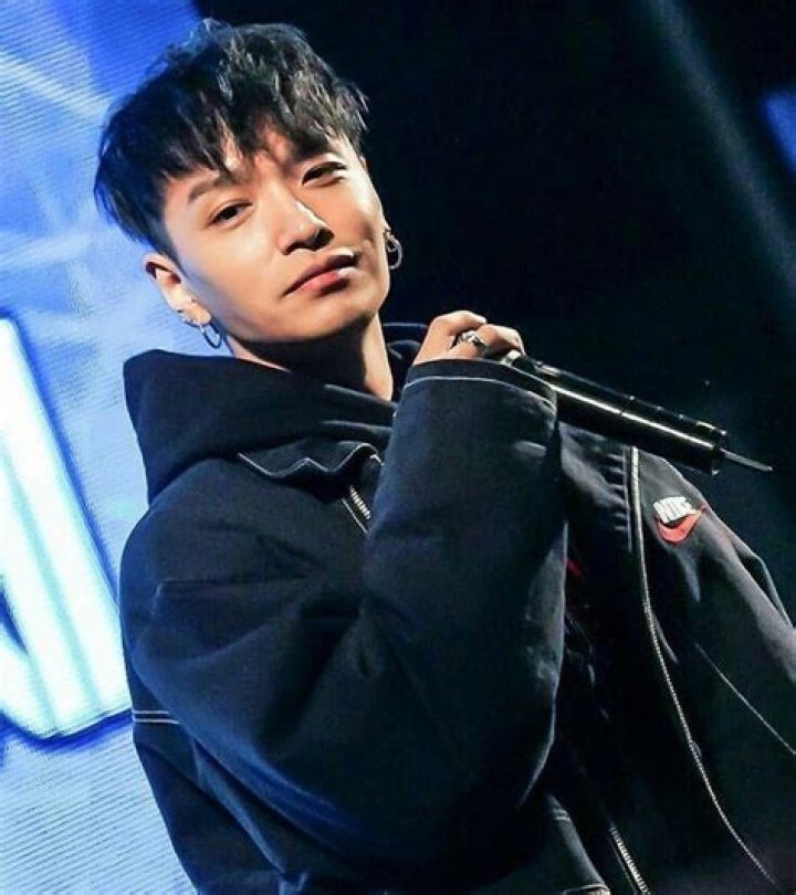 Is Simon Dominic Married to Wife? Or Dating Girlfriend? Previous Relationships