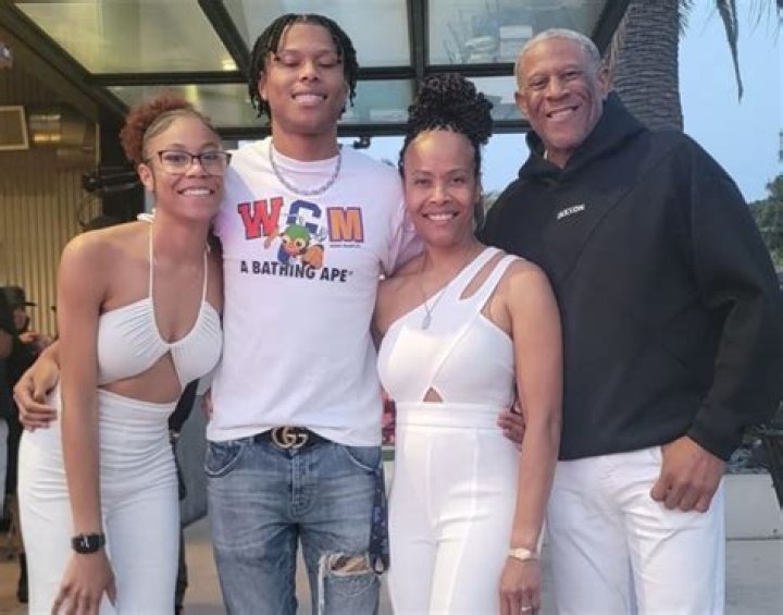 
Jaylen Clark Height, Weight, Net Worth, Age, Birthday, Wikipedia, Who, Nationality, Biography 