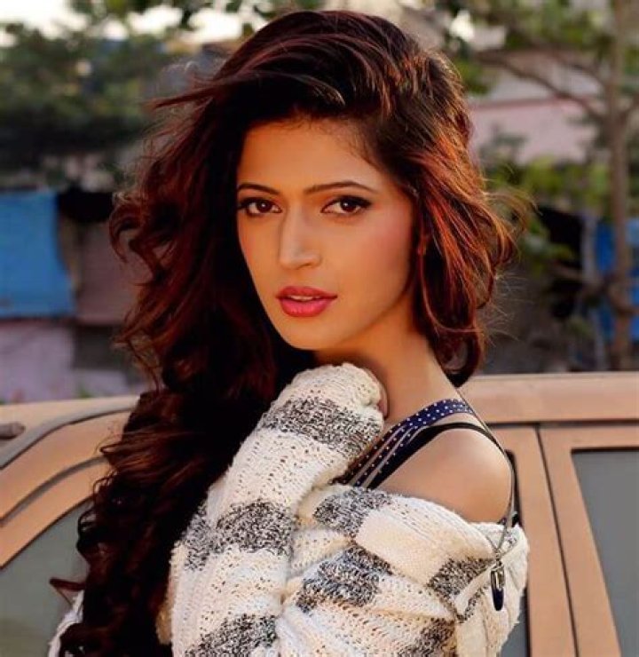 
Jyoti Chauhan Height, Weight, Net Worth, Age, Birthday, Wikipedia, Who, Nationality, Biography 