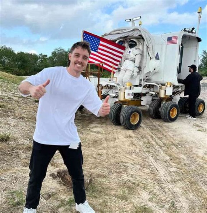 LazarBeam Height, Weight, Net Worth, Age, Birthday, Wikipedia, Who, Instagram, Biography