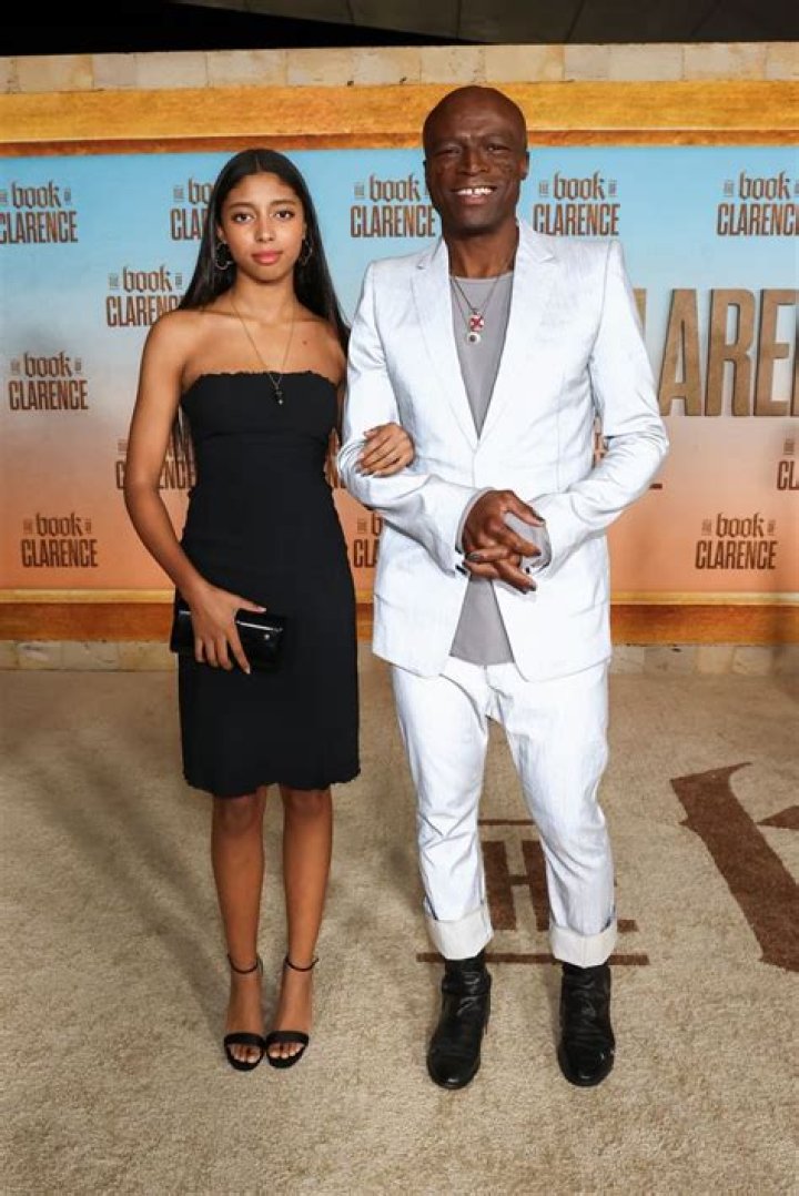 Lou Sulola Samuel Height, Weight, Net Worth, Age, Birthday, Wikipedia, Who, Instagram, Biography