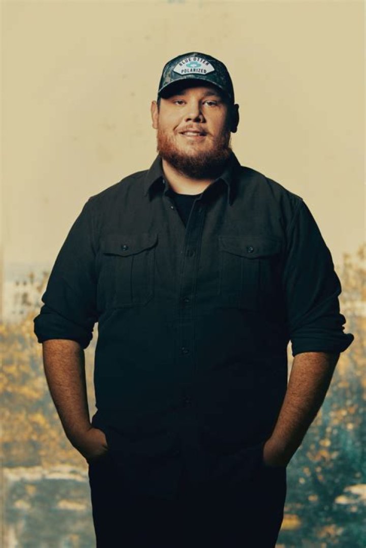 
Luke Combs Height, Weight, Net Worth, Age, Birthday, Wikipedia, Who, Nationality, Biography 