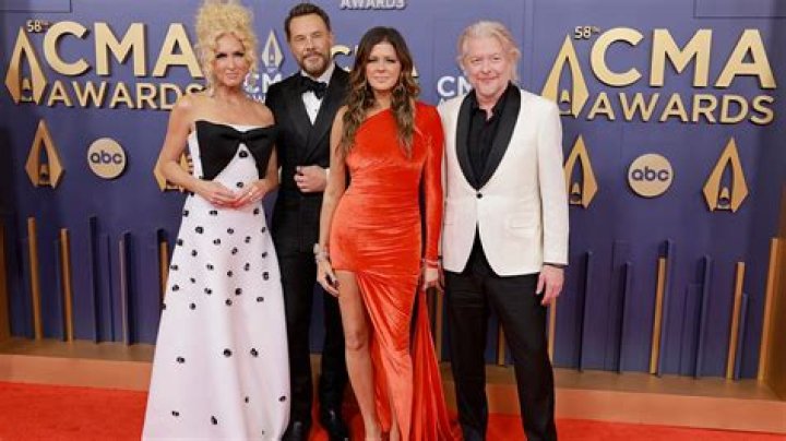 
Maren Morris Skips 2022 CMAs Red Carpet After Saying She’s Not ‘Comfortable’ Going 