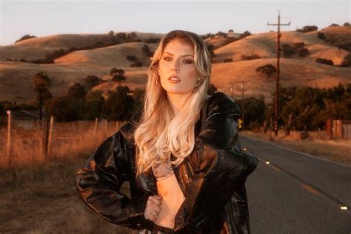 Max Arciniega Height, Age, Girlfriend, Biography, Wiki, Net Worth