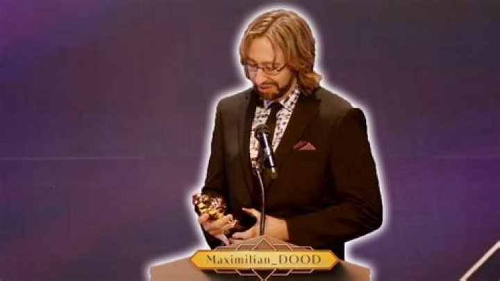 Maximilian Dood Height, Weight, Net Worth, Age, Birthday, Wikipedia, Who, Nationality, Biography