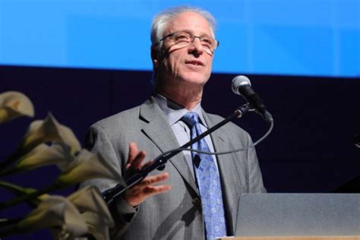 
MCC Theater Leader, Bob aka Robert LuPone, dies at 76 