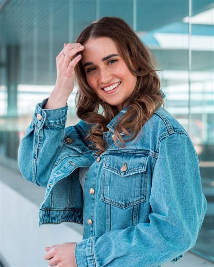 
Melanie Latooy Height, Net Worth, Age, Wiki, Who, Facts, Biography 