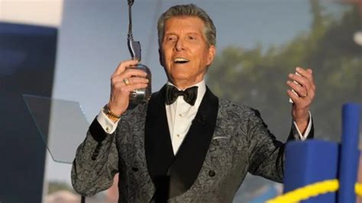 Michael Buffer Height, Weight, Net Worth, Age, Birthday, Wikipedia, Who, Nationality, Biography