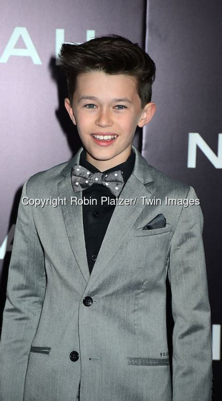 Nolan Gross Height, Weight, Net Worth, Age, Wiki, Who, Instagram, Biography