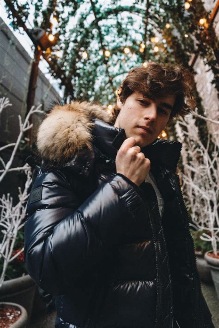 Oren B. Segal Height, Weight, Net Worth, Age, Birthday, Wikipedia, Who, Instagram, Biography