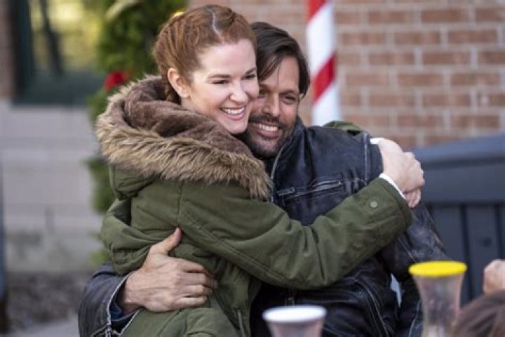 Sarah Drew and Justin Bruening Reunite for a Steamy Christmas Movie: ‘There’s a Lot of Kissing!’