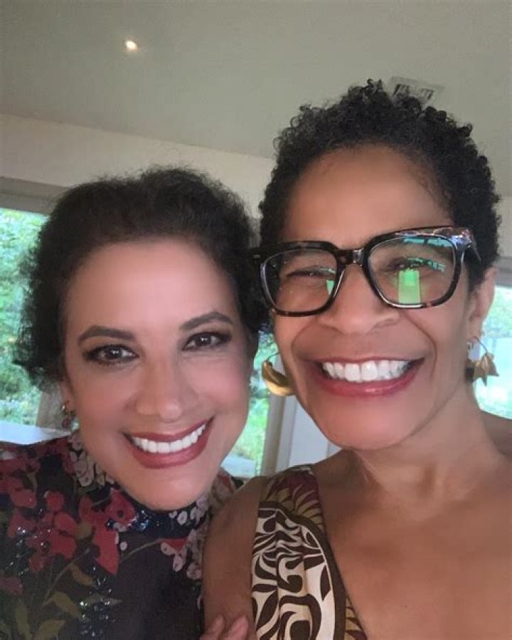 Saundra Santiago: Early Life, Career, Husband & Net Worth