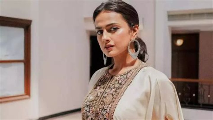 Shraddha Srinath Height, Weight, Net Worth, Age, Birthday, Wikipedia, Who, Instagram, Biography