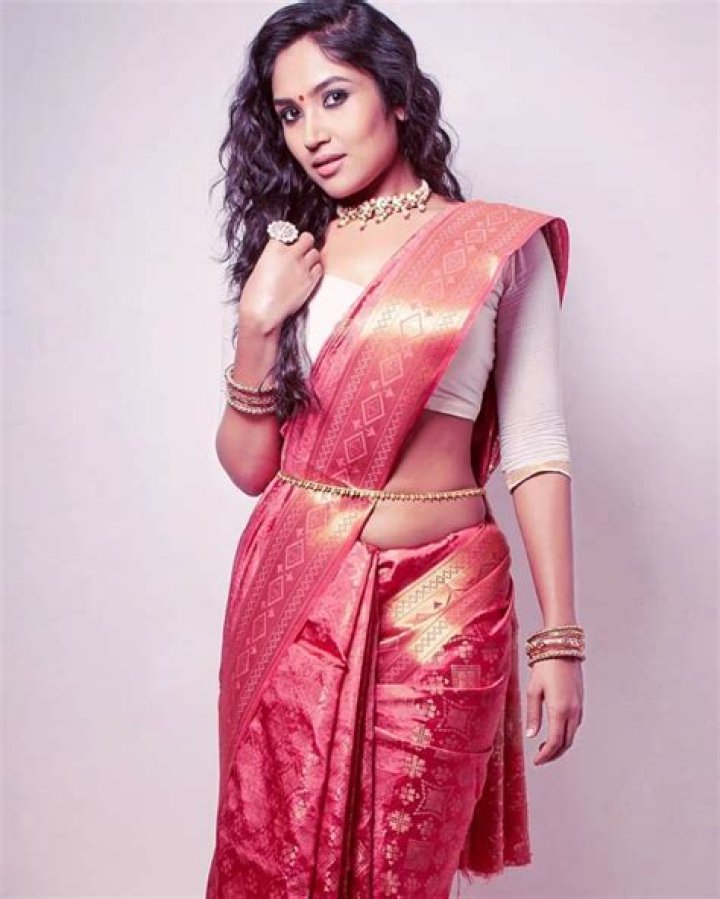 Shruti Bapna Height, Weight, Net Worth, Age, Birthday, Wikipedia, Who, Instagram, Biography