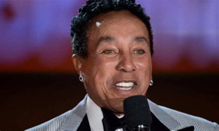 Smokey Robinson Height, Weight, Net Worth, Age, Birthday, Wikipedia, Who, Nationality, Biography